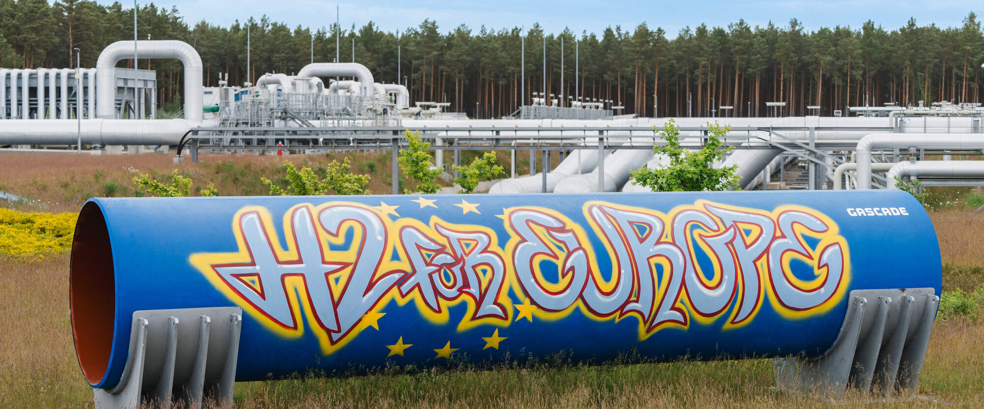 Wasserstoff-Rohr „H2 for Europe“-Graffiti